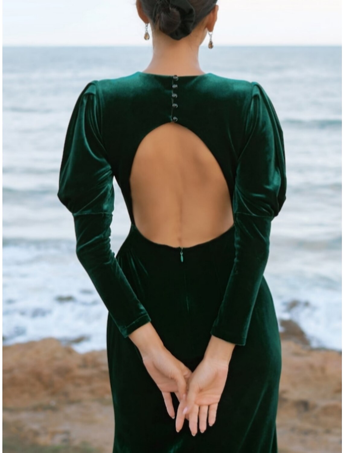 Abito da sera a trapezio, senza schienale, formale, autunno, lunghezza al pavimento, manica lunga, scollo gioiello, velluto con arricciature